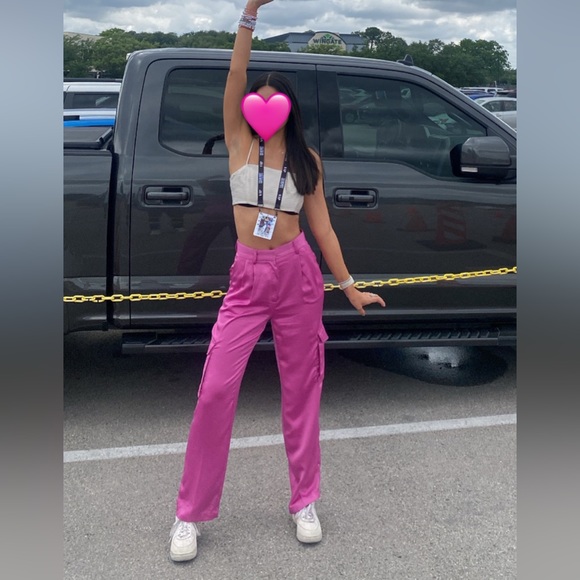 Dynamite Izabel Bright Pink Satin Cargo Pants - Picture 1 of 5